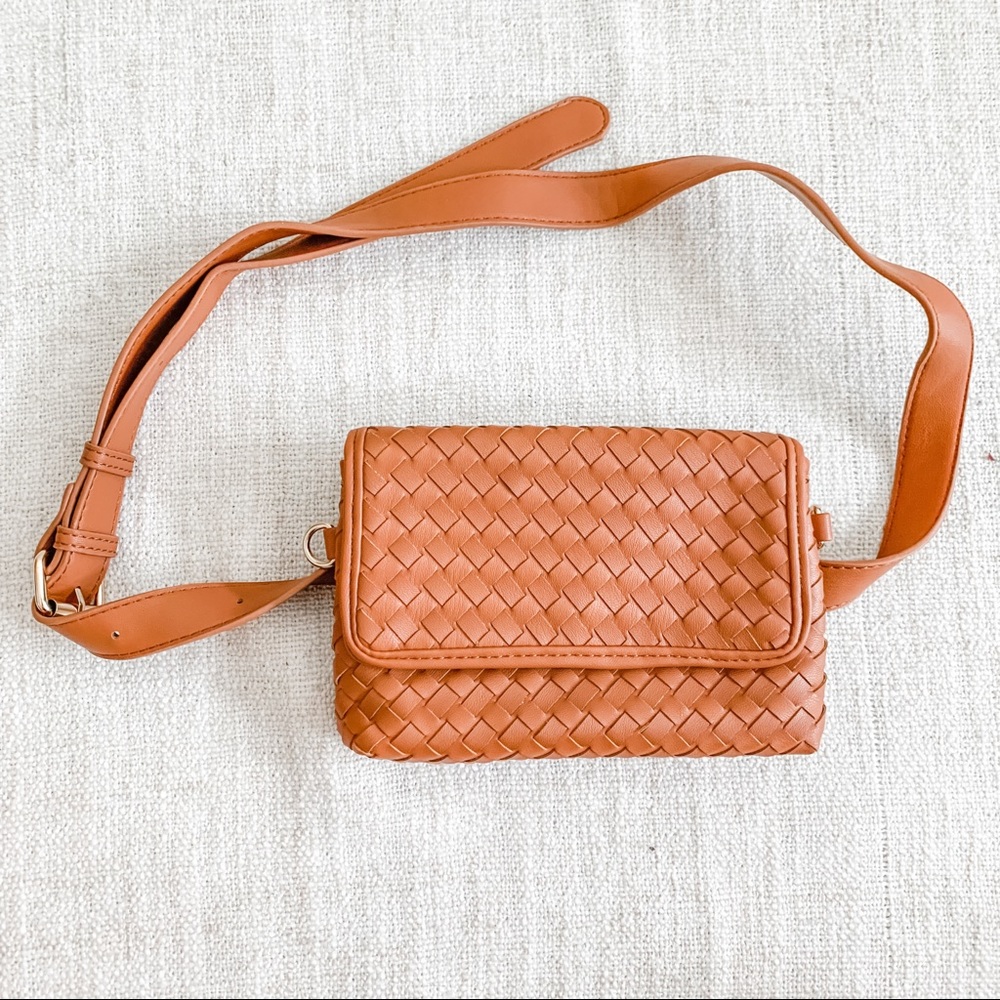 Nbw Brown Fannypack / Crossbody Bag